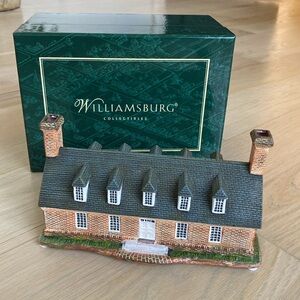 Williamsburg Palace Advance Building - Lang and Wise